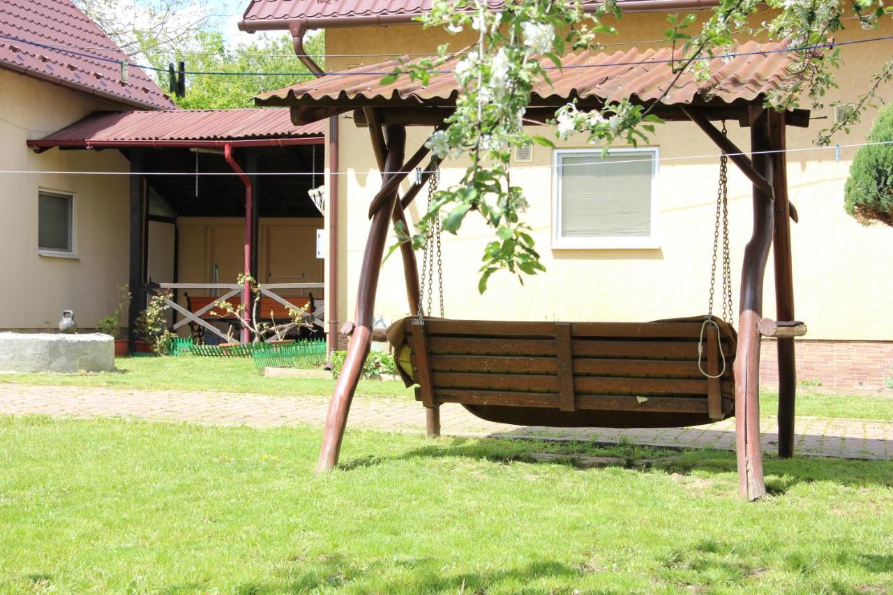 Apartamento Ріточка Beregovo Exterior foto